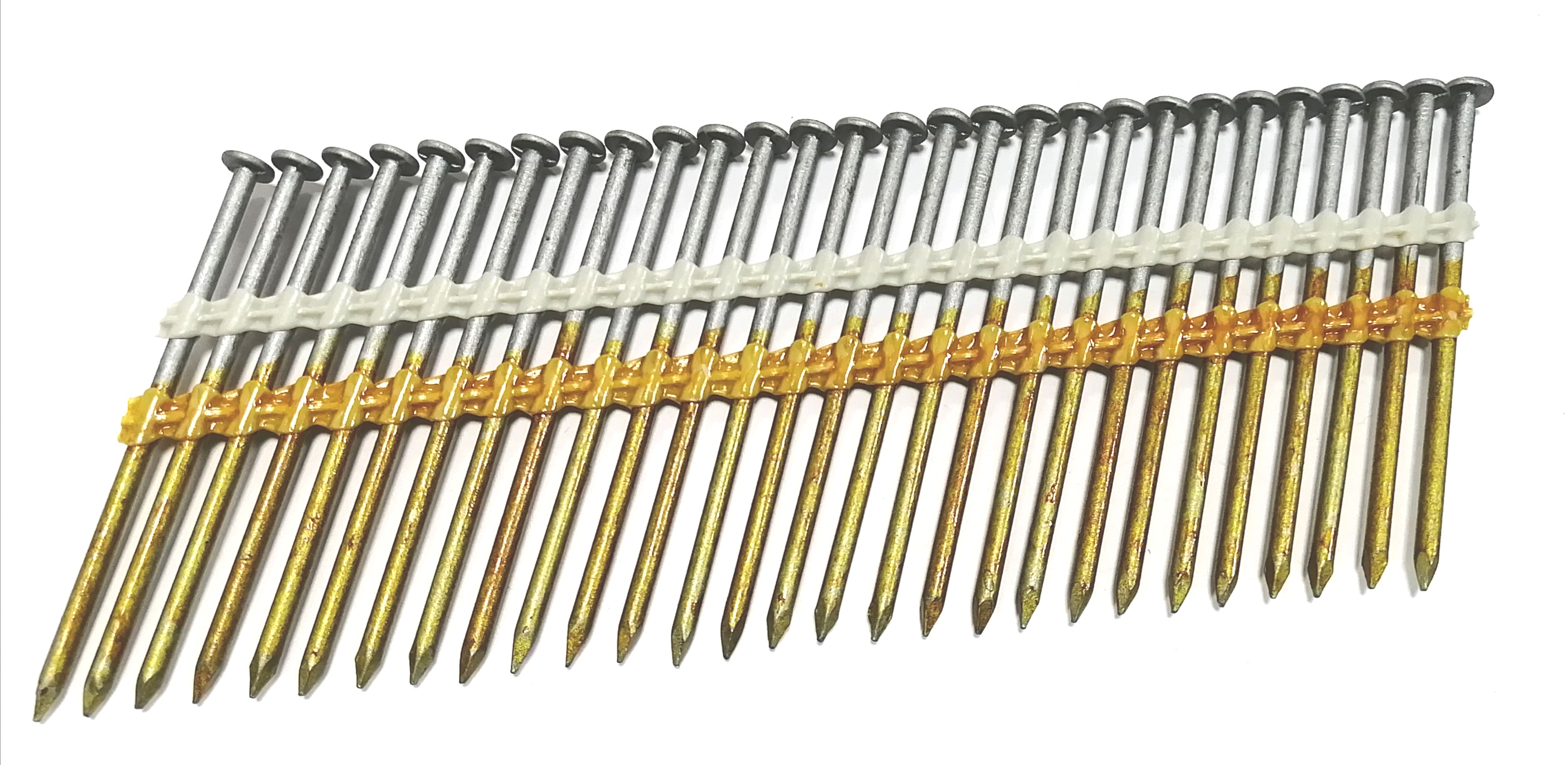 Collated framing nail, full round head, hot galvanized, plastic strip