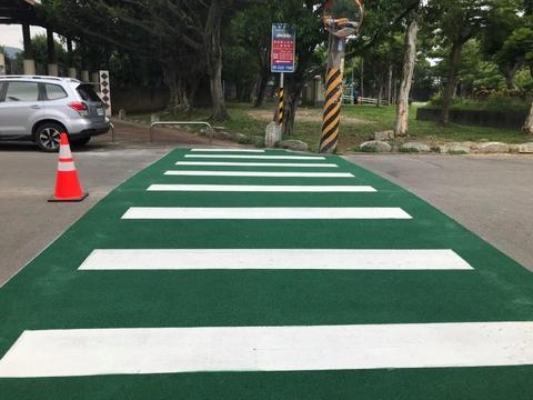 Two-Component Color Pavement Marking