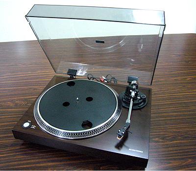  TURNTABLE 