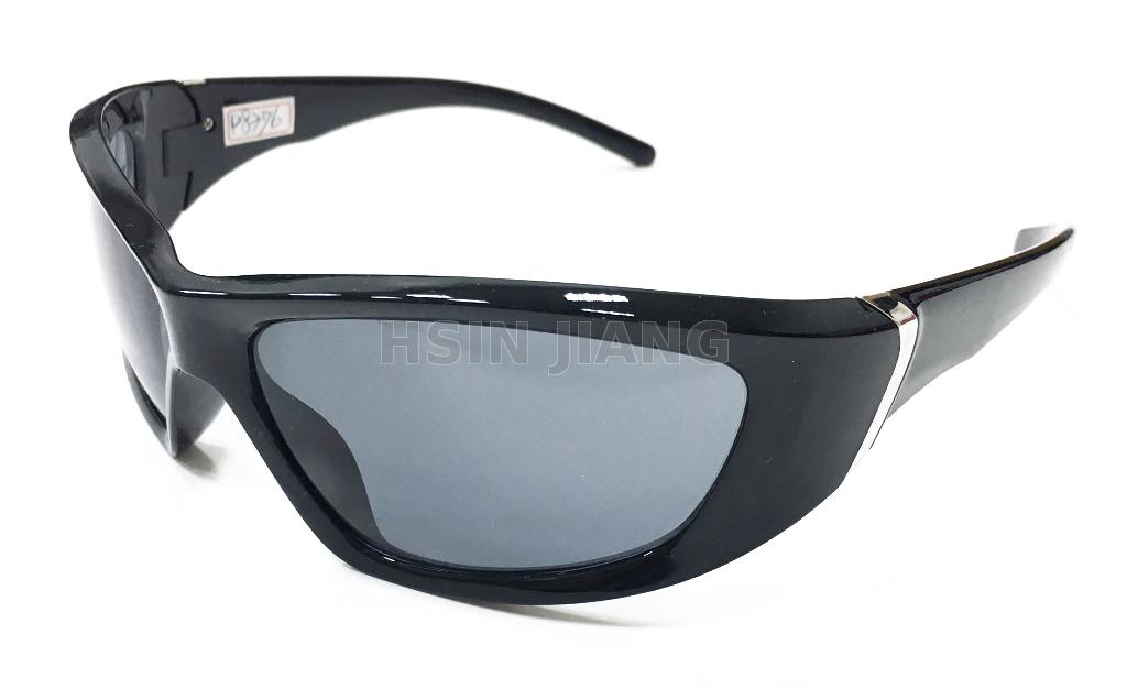Sports sunglasses, Fashion sunglasses