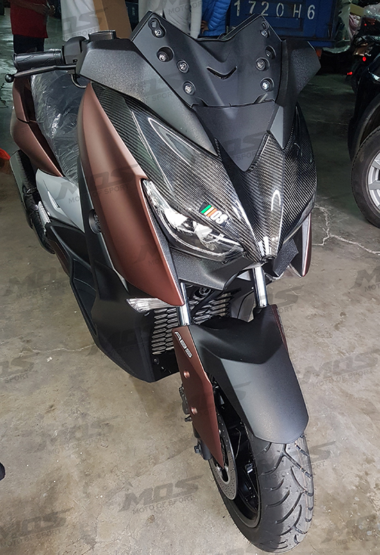 MOS YAMAHA XMAX カーボン フロントパネル Carbon Fiber Front Shield - ヤマハ X-MAX 250 300  | Jia Wei Enterprise Co.