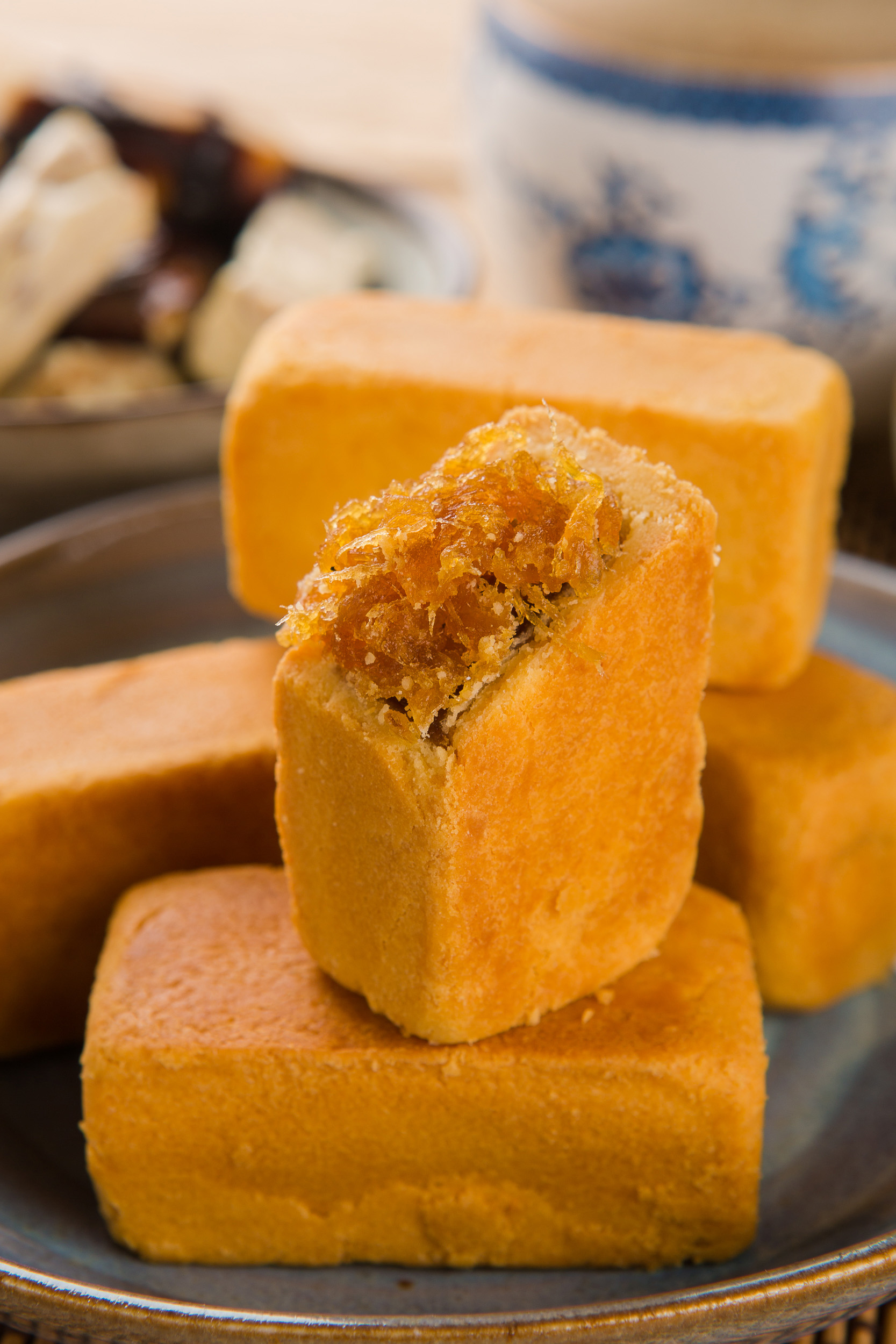 100Taiwanese pineapple pastry