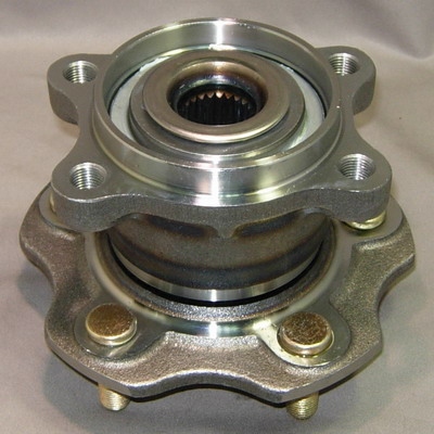 Nissan Wheel Hub & Bearing