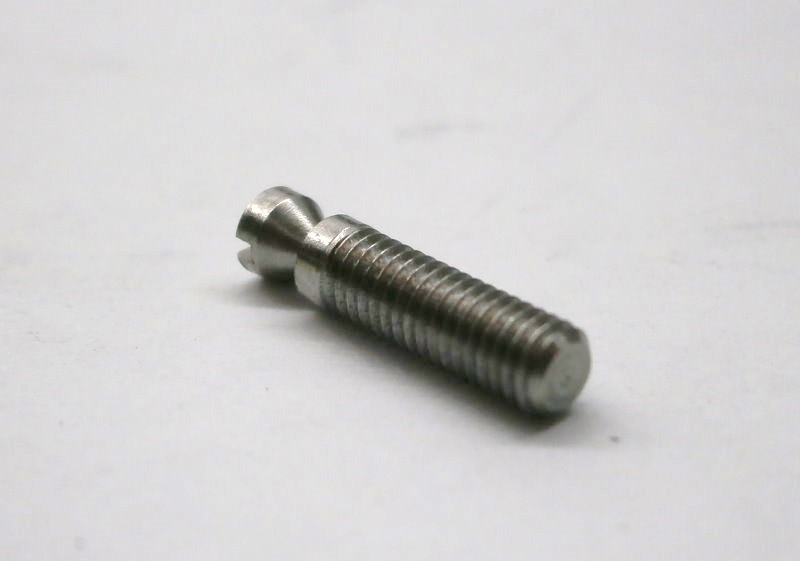 M3 Slotted Round Head Bolt