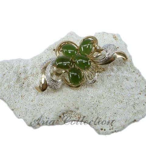 台湾翡翠5粒使用 8x10mm オーバル型ブローチ 56x30mm 合金製